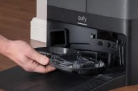 Cleaning the brush of Eufy X10 Pro Omni