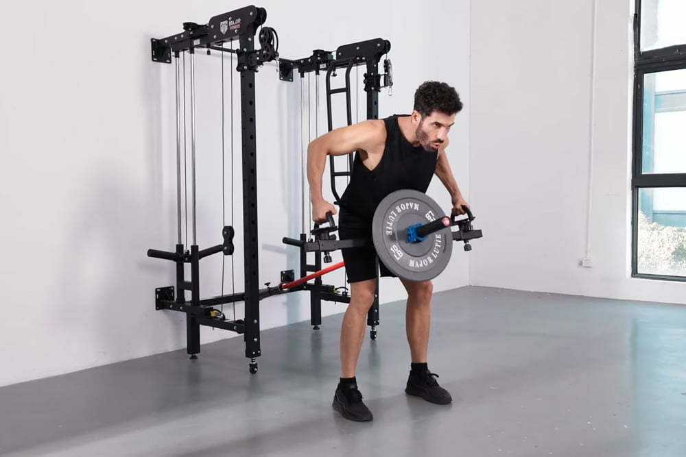 man doing an exercise with the F35 from MAJOR FITNESS