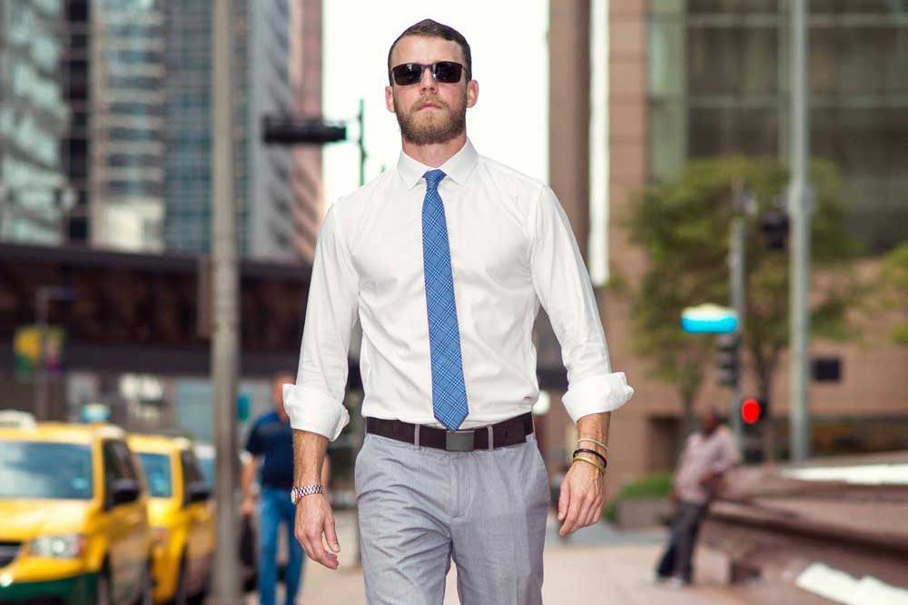 Man wearing Cache Belt in the city