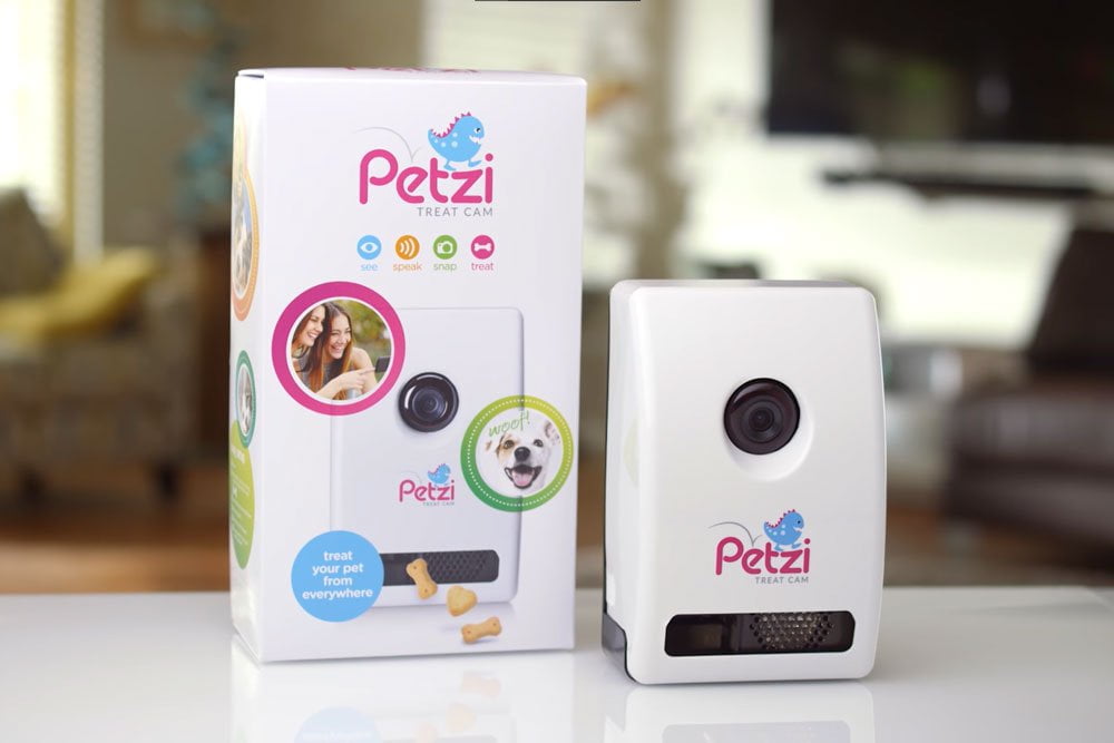 PetziTreatCam with it's box