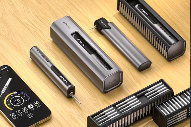 M1 Pro next to it's case, tips and accessories